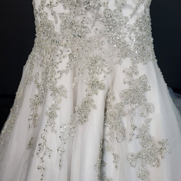 NWT~$3299~ALLURE BRIDAL~SZ 2/4~CHAMPAGNE STRAPLESS FIT & FLARE WEDDING DRESS - Picture 10 of 16
